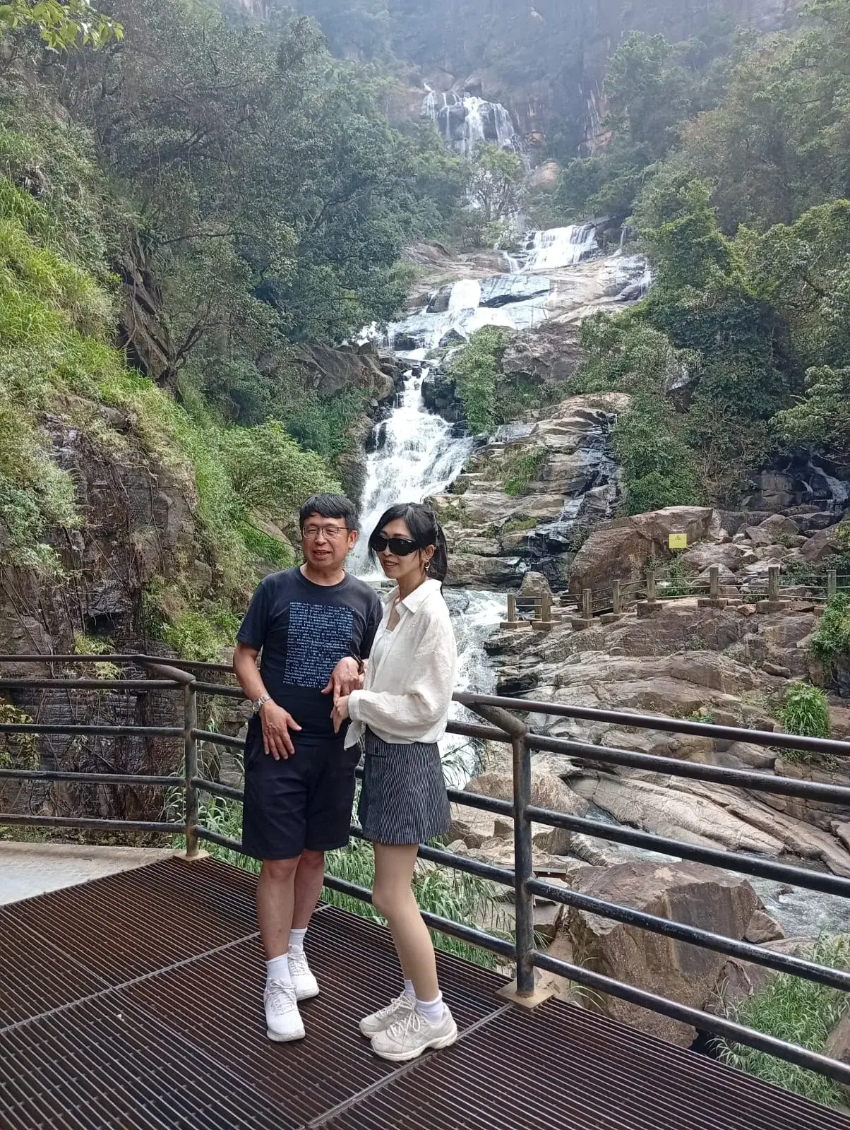 AJ Travels gallery photo 38