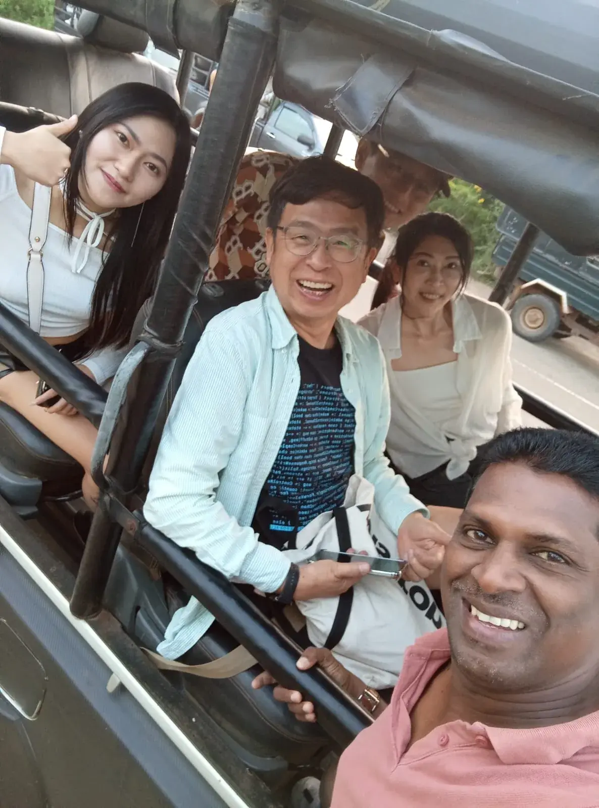 AJ Travels gallery photo 43